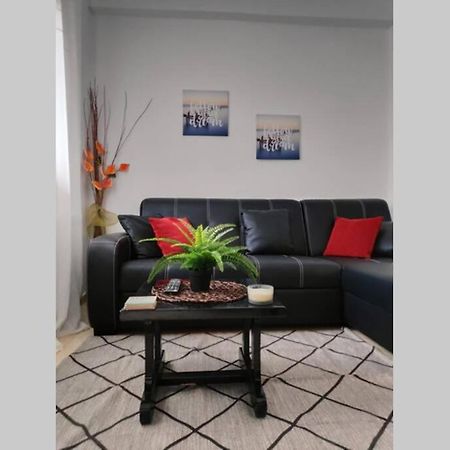 מטהמורפוסי Iris Room מראה חיצוני תמונה