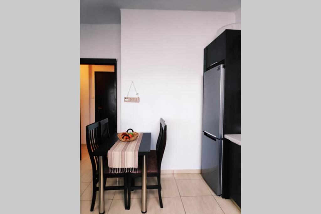 מטהמורפוסי Iris Room מראה חיצוני תמונה