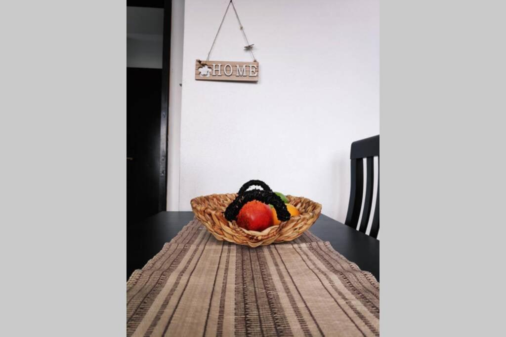 מטהמורפוסי Iris Room מראה חיצוני תמונה