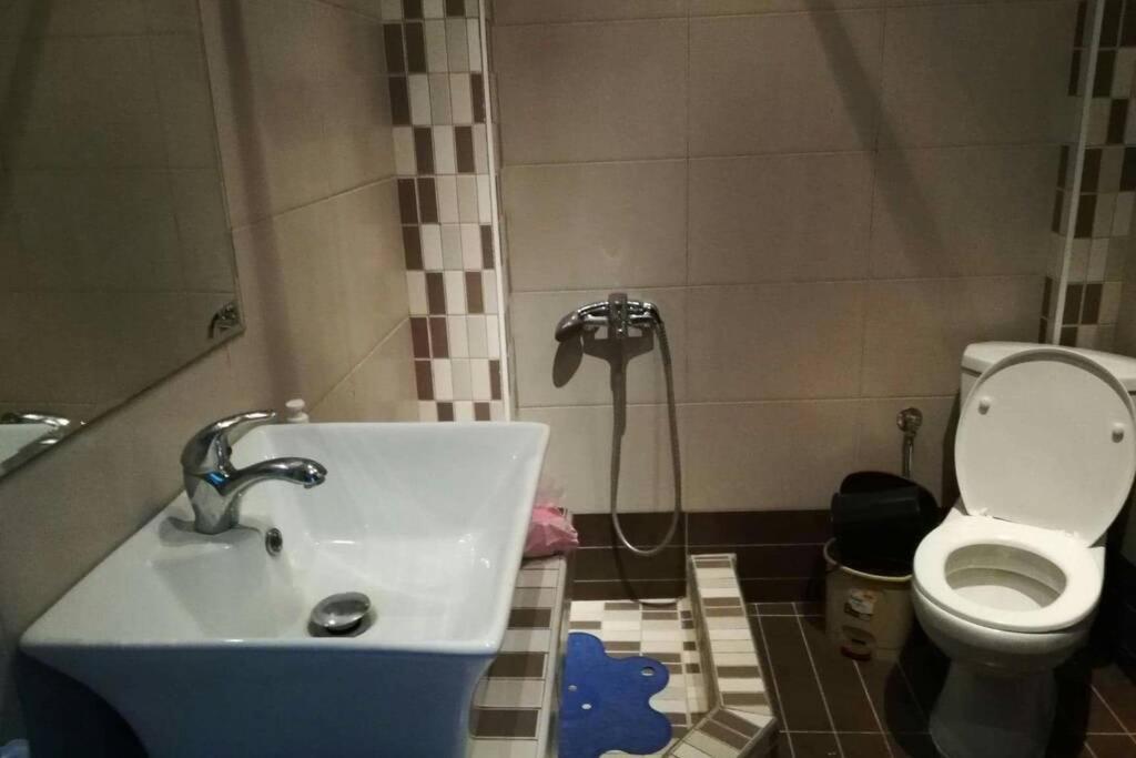 מטהמורפוסי Iris Room מראה חיצוני תמונה