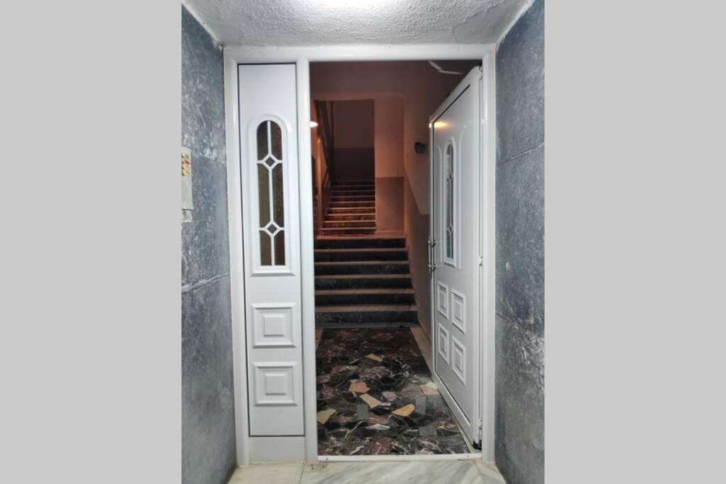 מטהמורפוסי Iris Room מראה חיצוני תמונה